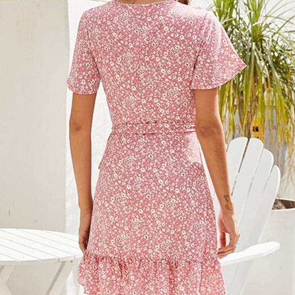 💐FLORAL WRAP AROUND DRESS 💐 - Picture 3 of 7